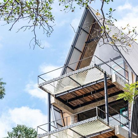 Wild Bee Hostel Элла Экстерьер фото