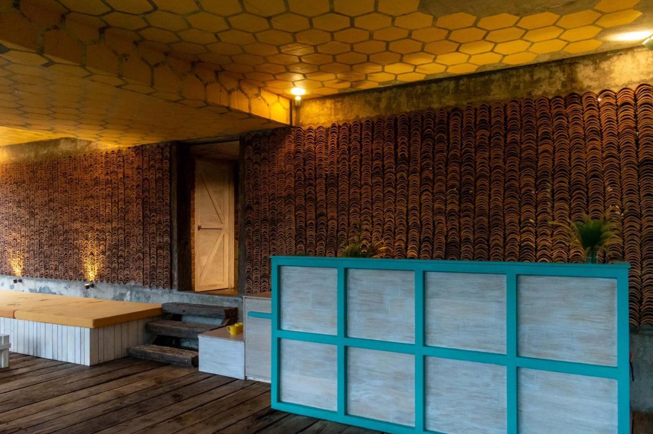 Wild Bee Hostel Элла Экстерьер фото